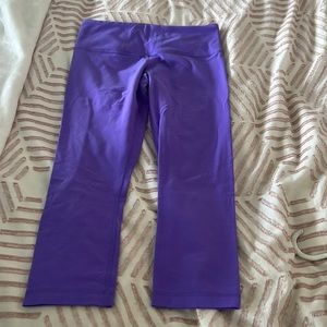 Purple lulu Capri leggings